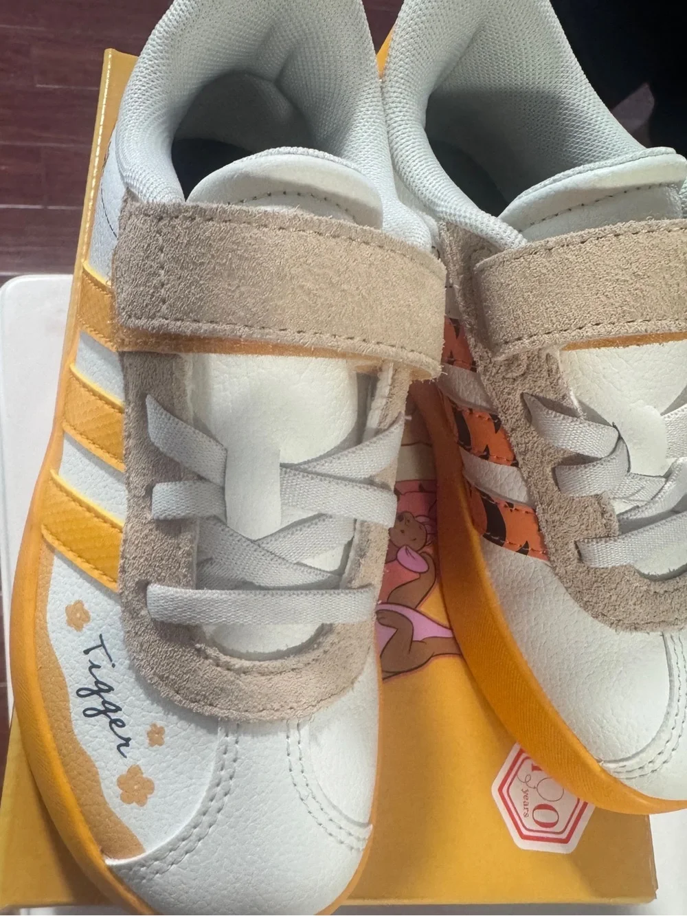 adidas Kids White and Orange Winnie the Pooh Sneakers size 12K